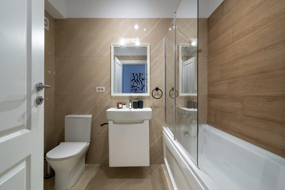 Toilet, Bathroom, Bath