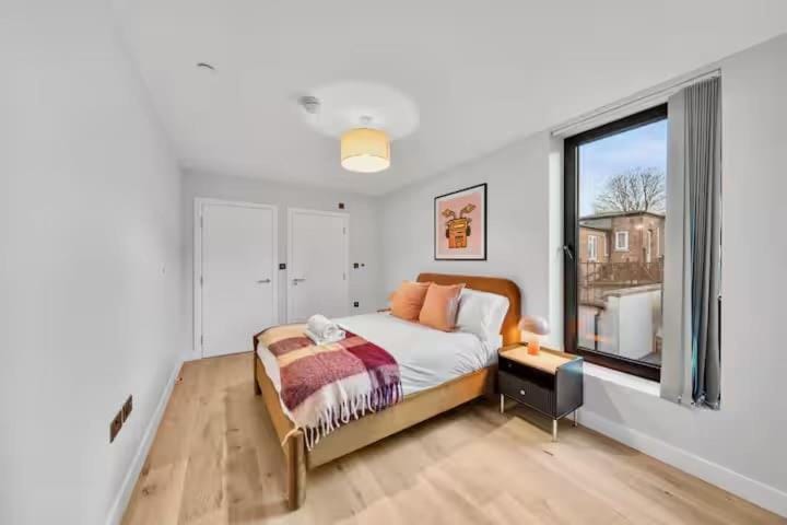 The Ravenscourt Apartment in London Borough of Richmond upon Thames