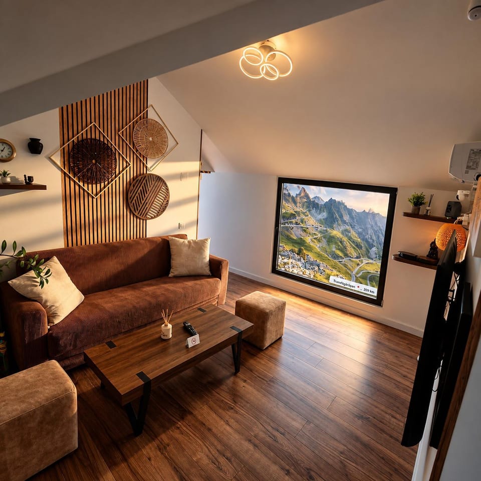 Communal lounge/ TV room, Living room, Seating area