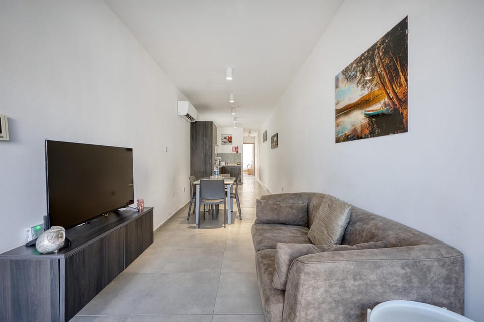 New modern Penthouse in St Paul's Bay by SF Homes Apartment in Saint Paul's Bay