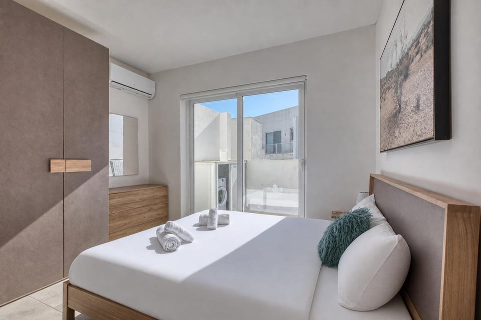 New modern Penthouse in St Paul's Bay by SF Homes Apartment in Saint Paul's Bay