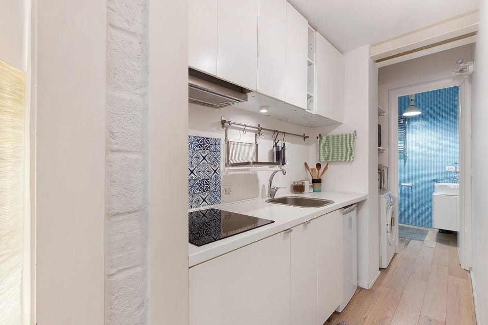 Kitchen or kitchenette, Living room