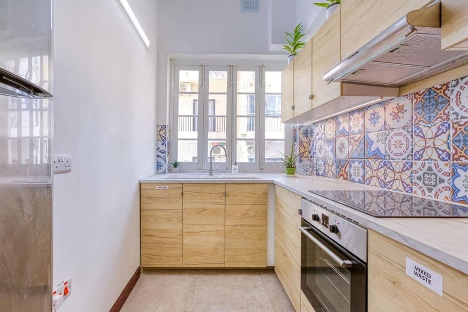 TwentySeven Homey Studio Near Sliema Promenade Apartment in Sliema