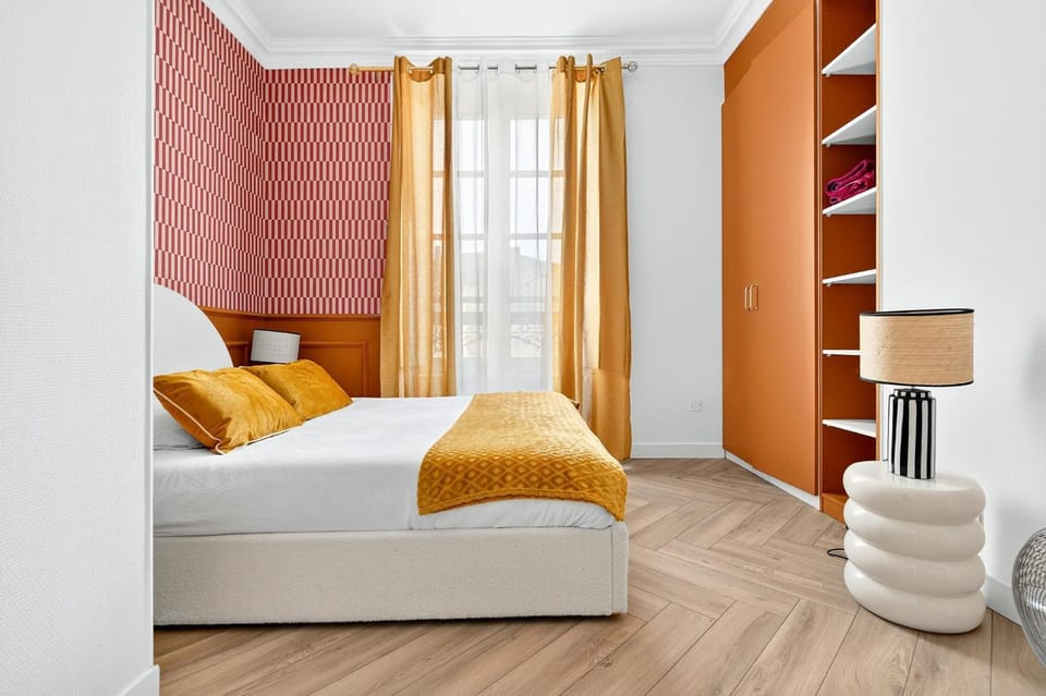 Bed, Photo of the whole room, Bedroom