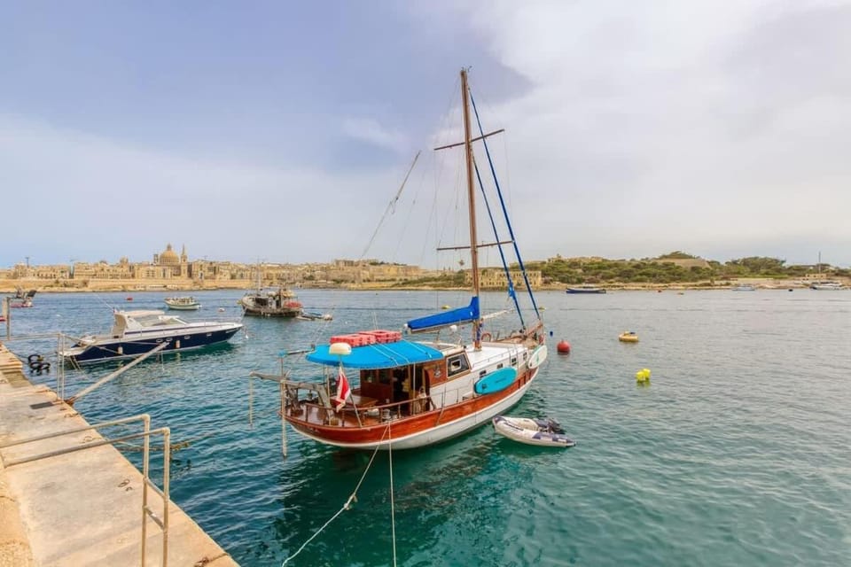 Sliema Seaside Escape with Cosy Interior House in Sliema