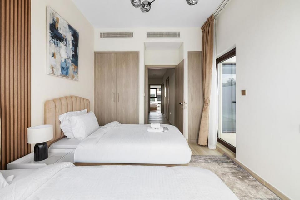 Family Retreat 3BR Greenwoods Villa in DAMAC Hills Villa in Dubai
