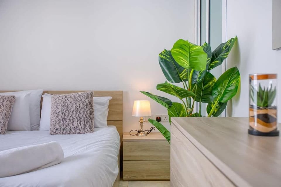 Thirtynine Sunlit Stay very close to Balluta Bay Apartment in Sliema