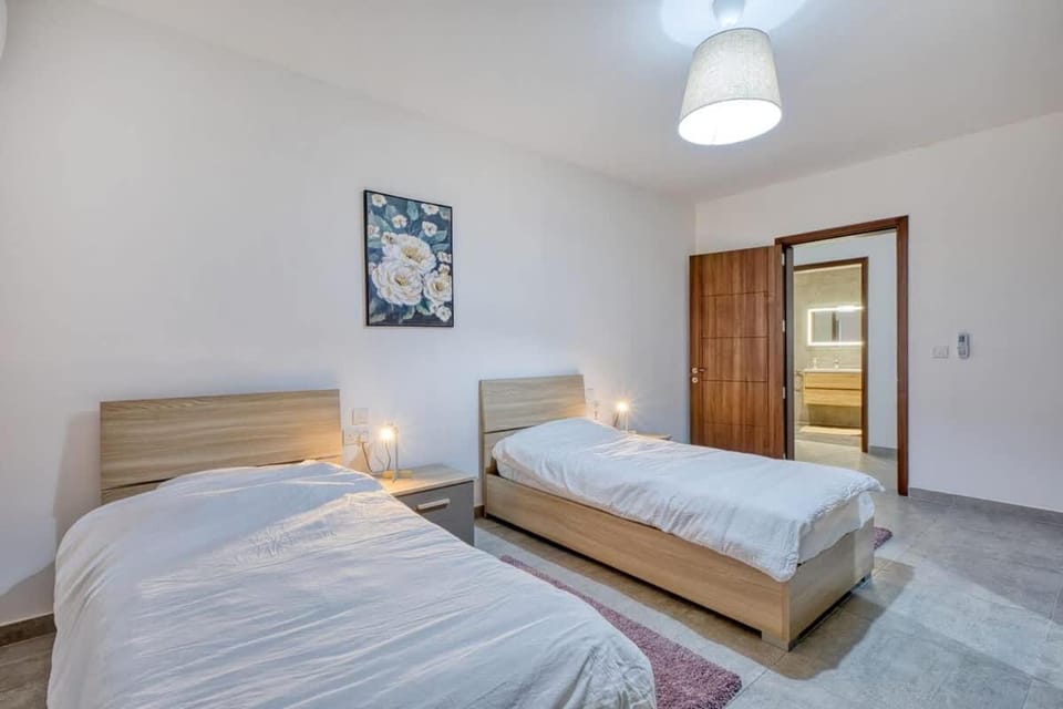 Bright Sea-Side Living in St Pauls Bay Apartment in Saint Paul's Bay