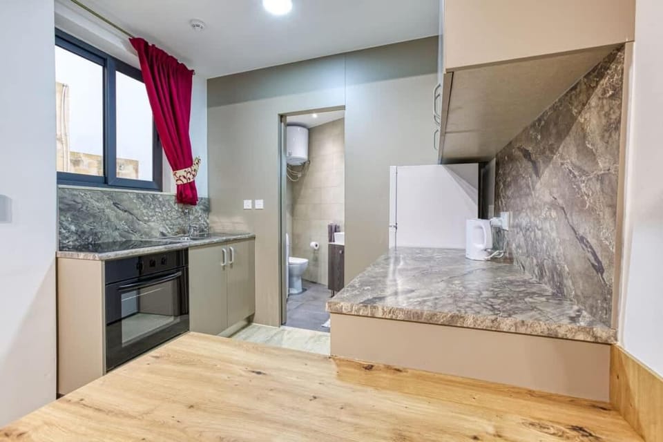 Modern Retreat near City Square with Easy Transport Apartment in Malta