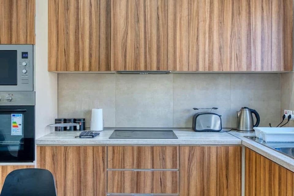 Ta Xbiex Suite Stay with Balcony close to seafront House in Malta