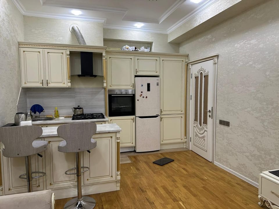 Modern 2BR Apartment Near Memar Ajami Metro Central Baku Apartment in Baku