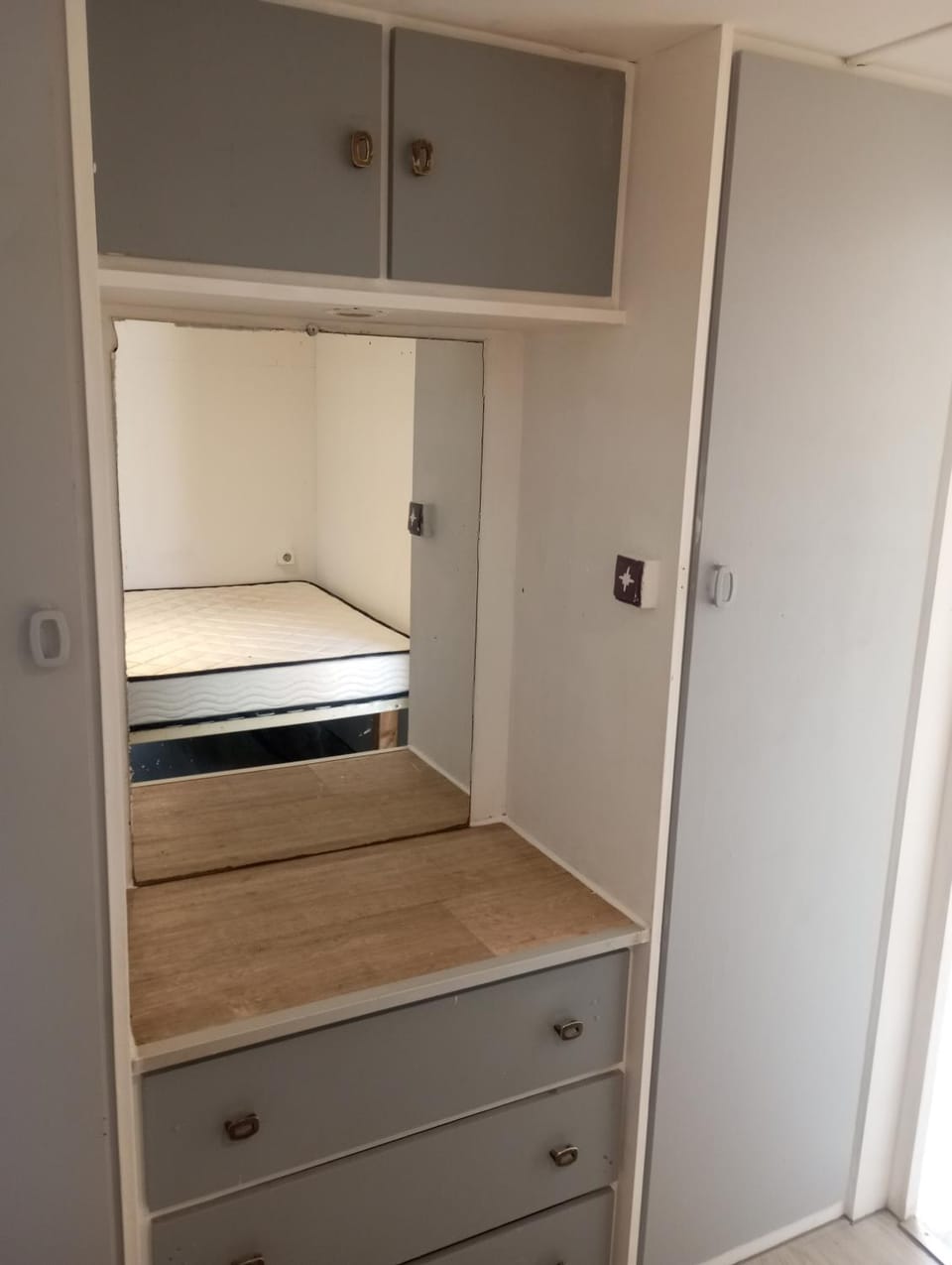 Mobil Home avec piscine sur terrain privé de 1500 m2 Campground/ 
RV Resort in Occitanie