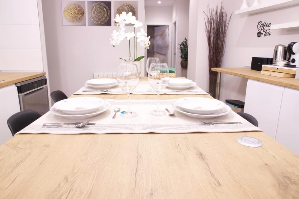 Dining area, kitchen