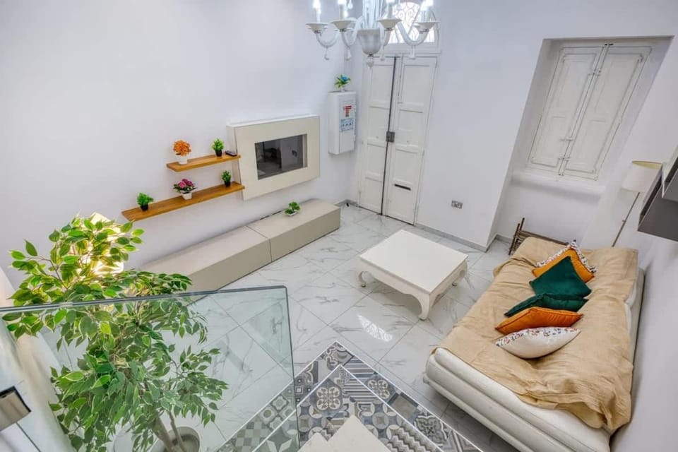 Lovely Holiday Home with Terrace in Ta Xbiex House in Malta