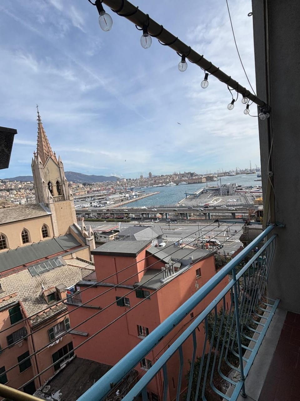 View (from property/room), Balcony/Terrace, City view, Sea view