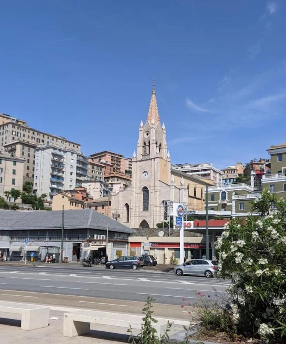 Property building, Neighbourhood, City view, Street view