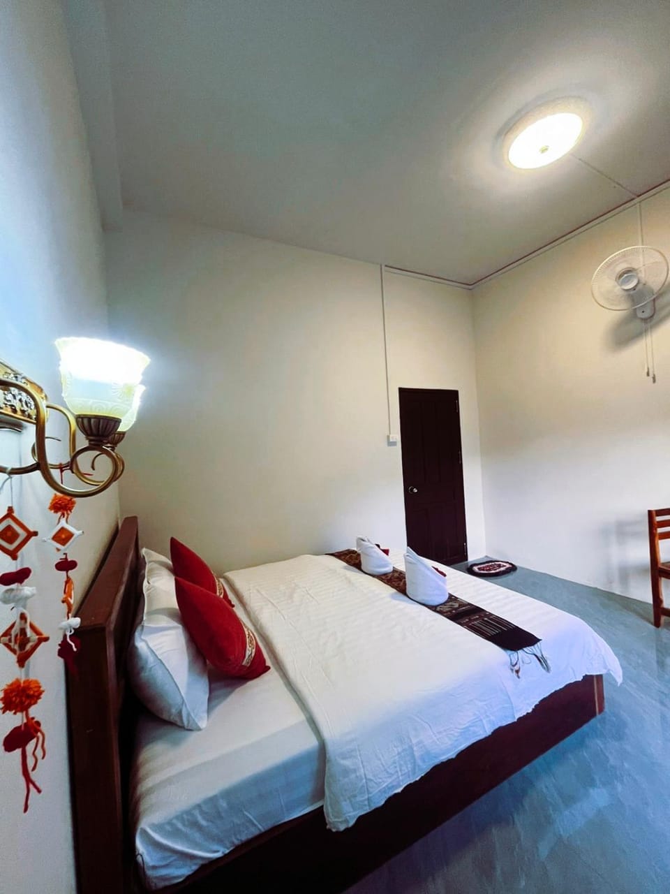 PHO SAI River View Bed and Breakfast in Luang Prabang Province, Laos