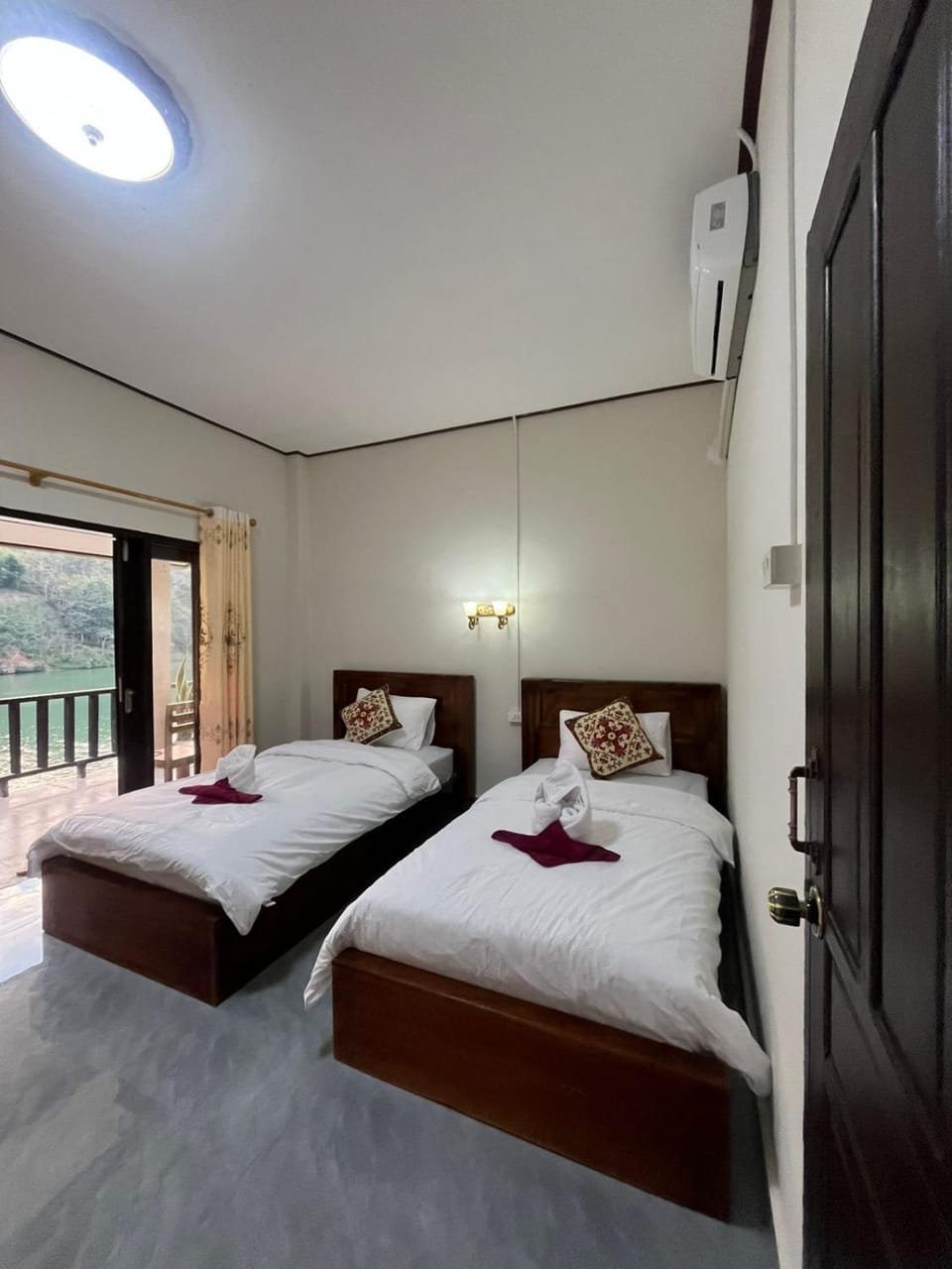 PHO SAI River View Bed and Breakfast in Luang Prabang Province, Laos