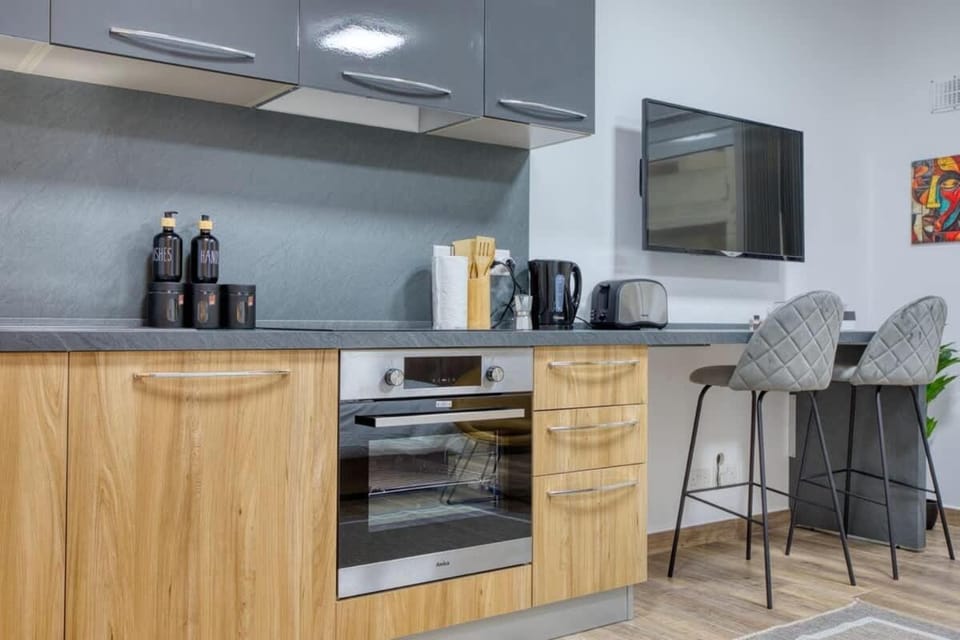 Quiet Cosy & Central Studio Suite Apartment in Malta