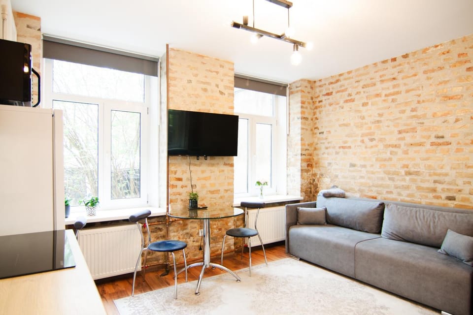 TV and multimedia, Living room, Seating area, Dining area, Evening entertainment