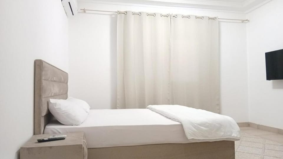 Modern and equipped 3-room apartment with swimming pool, gym Apartment in Dakar