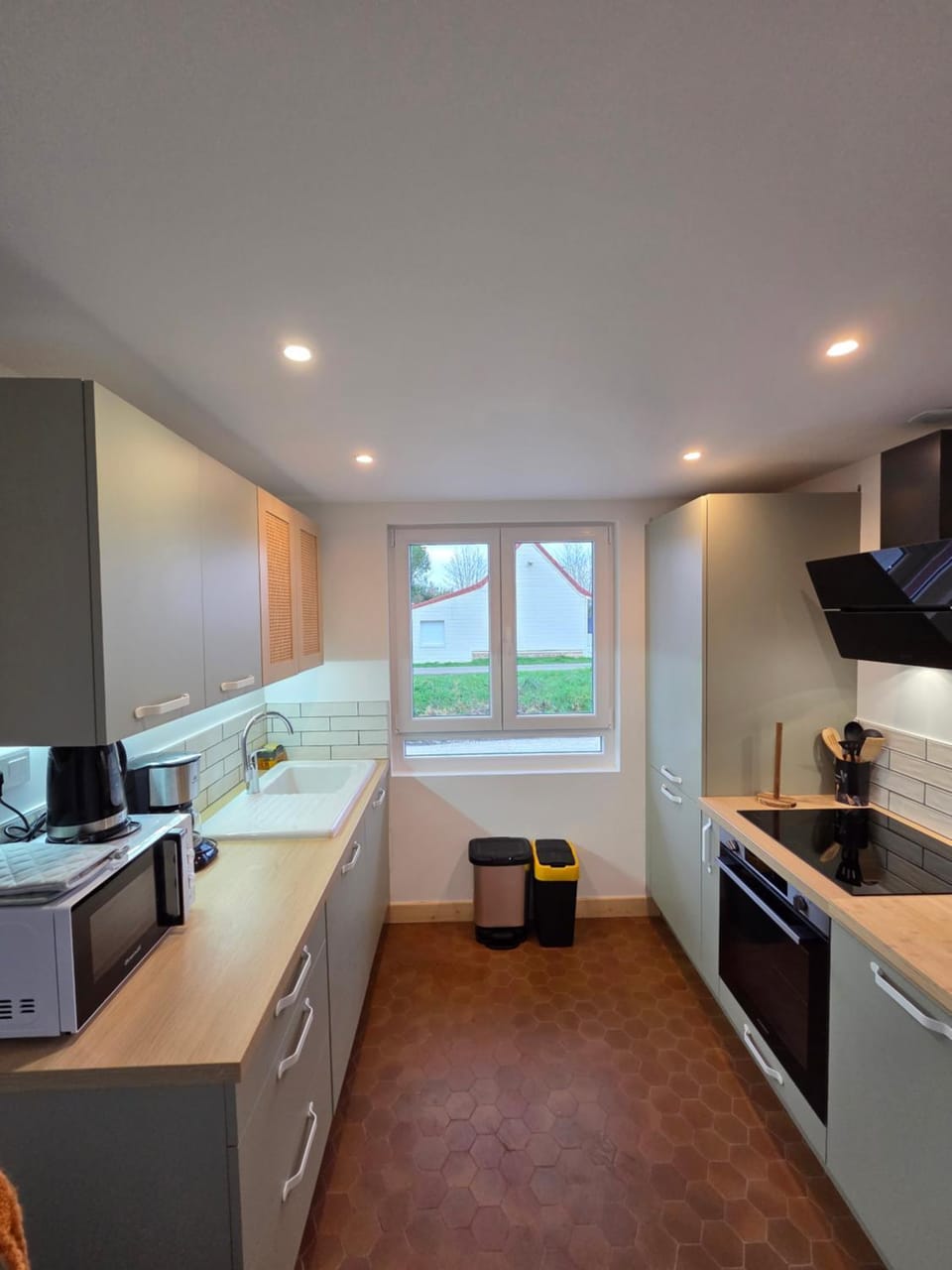 Kitchen or kitchenette