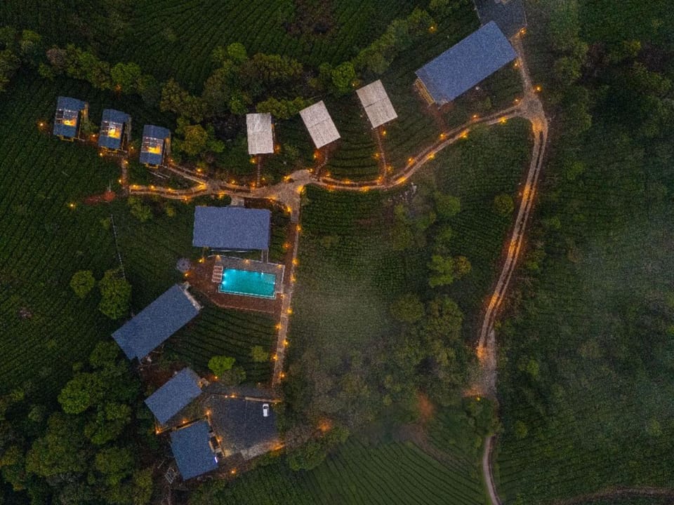 Property building, Day, Natural landscape, Bird's eye view, Swimming pool