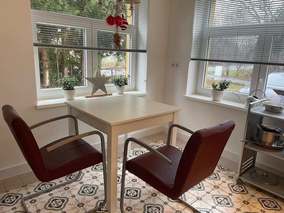 2 Schlafzimmer 4 Einzelbetten Apartment in North Rhine-Westphalia