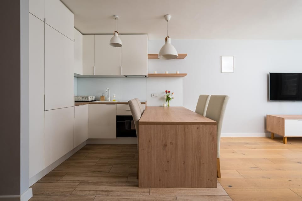 Kitchen or kitchenette, Dining area, oven, stove