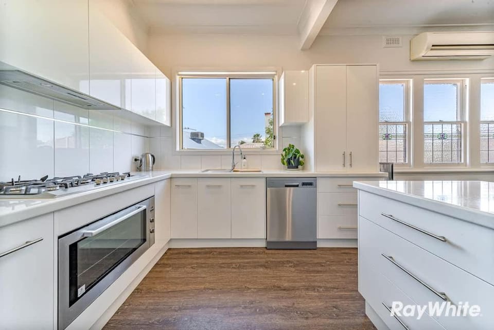 Family home, pet friendly, sleeps 10, CBD 1km House in Bendigo