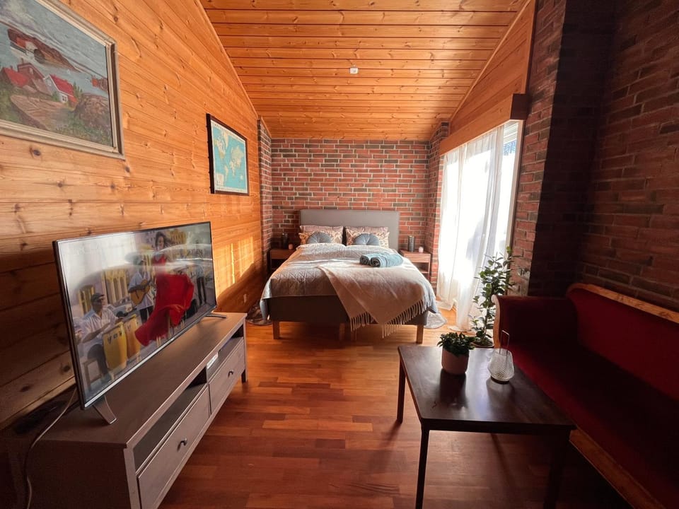 Private room - 7 in a luxury villa CHALET STYLE Bed and Breakfast in Oslo