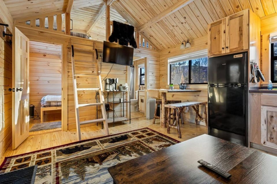 TV and multimedia, Kitchen or kitchenette, Dining area