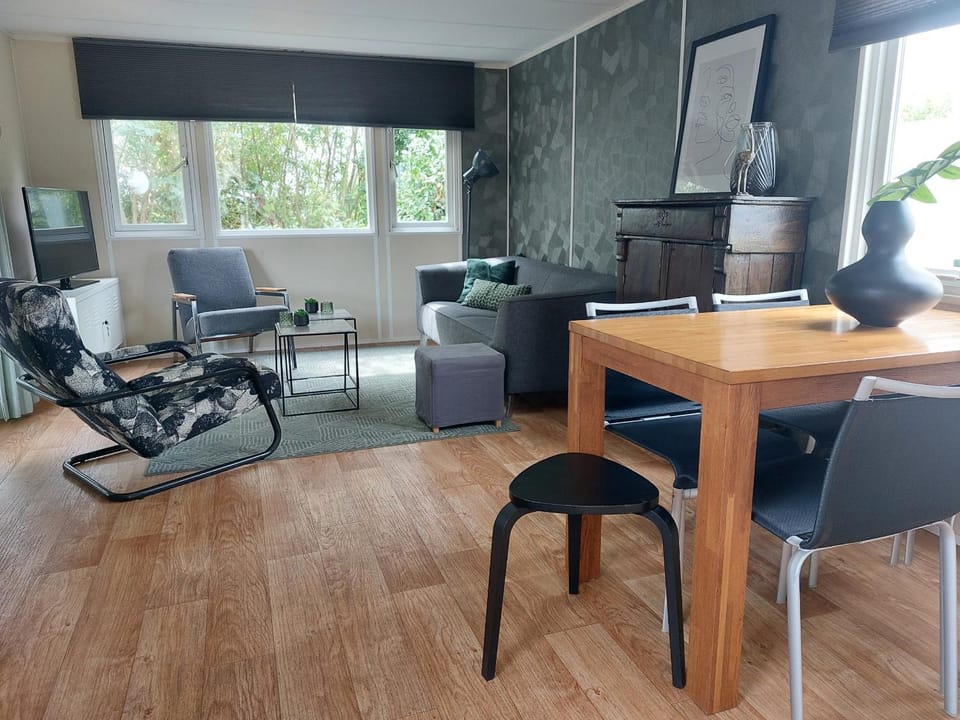 Communal lounge/ TV room, Living room