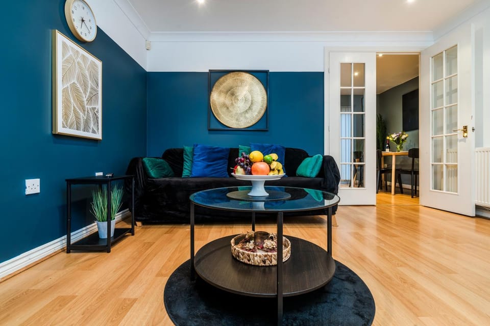 3 Bed 1,5 Bath Parking House in Nottingham