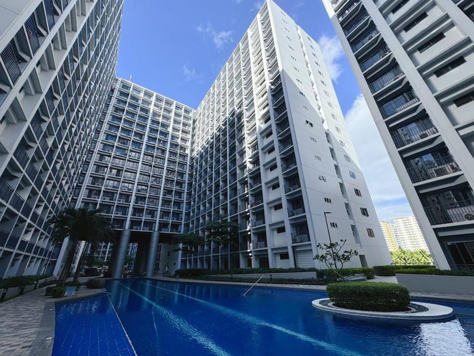 Property building, Pool view, Swimming pool