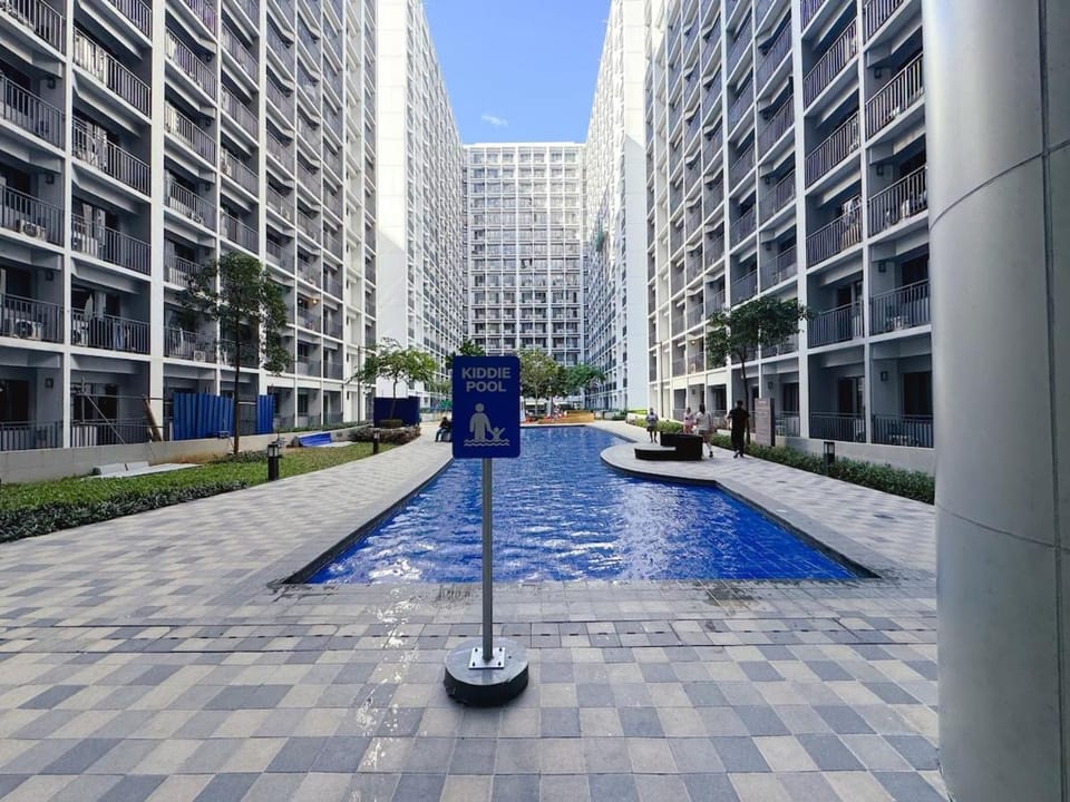 Property building, Pool view, Swimming pool