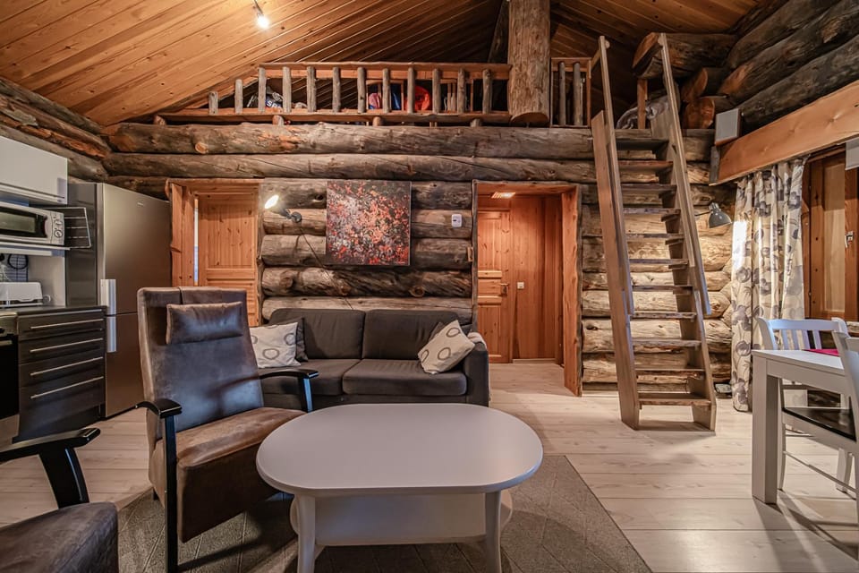 Koppelo - 2 km Levikeskus - 150 m ski bus House in Lapland