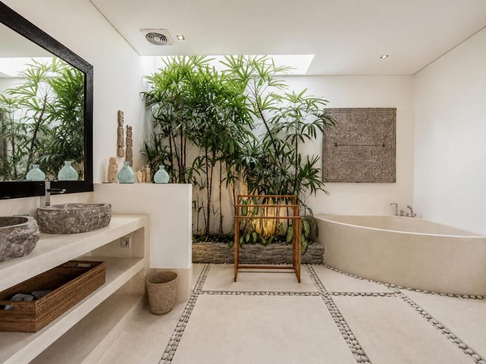 Luxury 3-Bedroom Villa with Pool Central Seminyak Villa in North Kuta