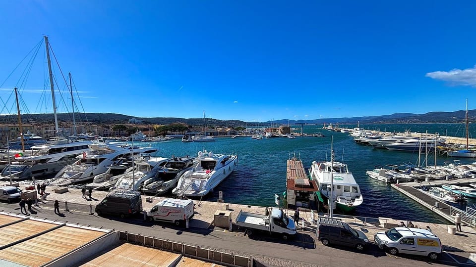 Le Céléste - Appartement Chic Vue Port St-Tropez Apartment in Saint-Tropez