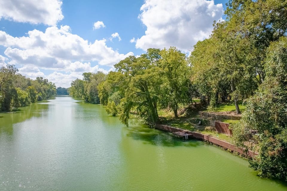 Riverfront home on Lake Seguin with dock, kayaks, beautiful views & air hockey House in Seguin
