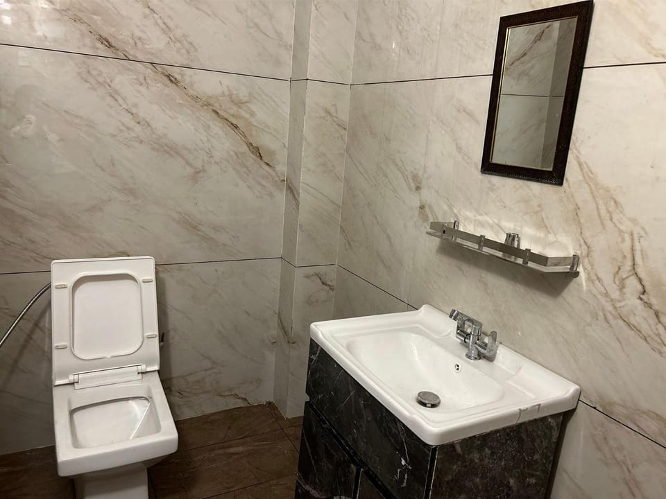 Toilet, Bathroom