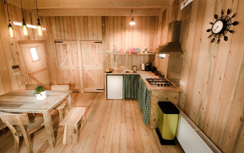 Wooden Lodge Victor de Vos I Slapen in een echte boomhut House in North Brabant (province)