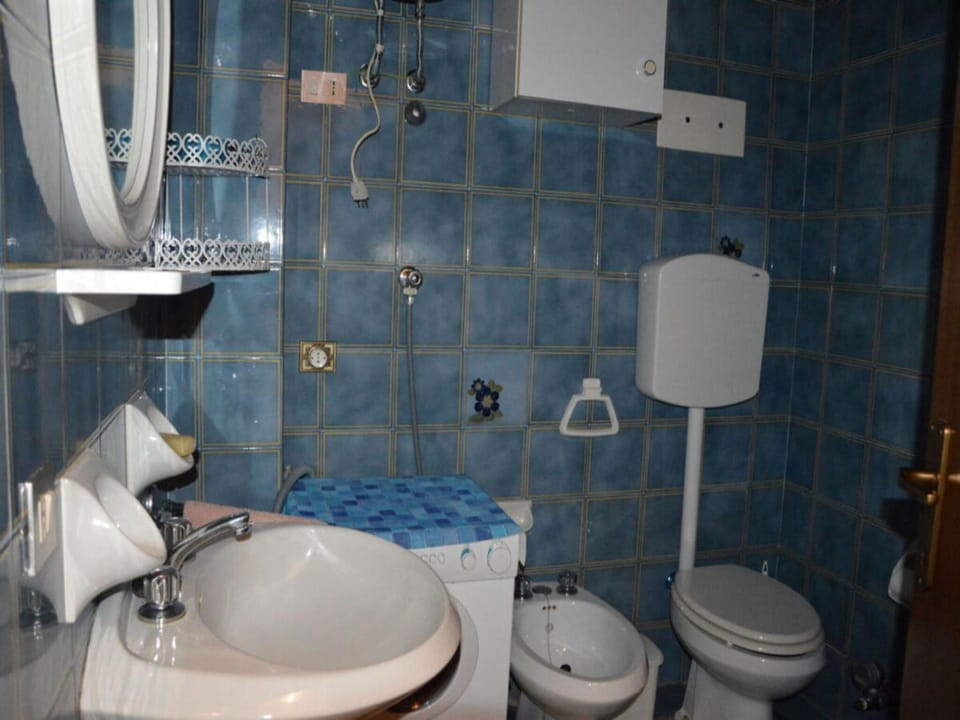 Toilet, Bathroom