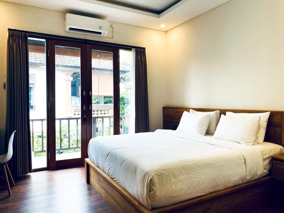 Property building, Bed, Bedroom, air conditioner