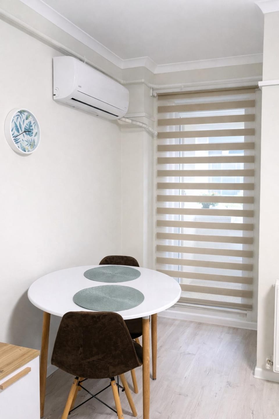 Evin Apartment in Romania