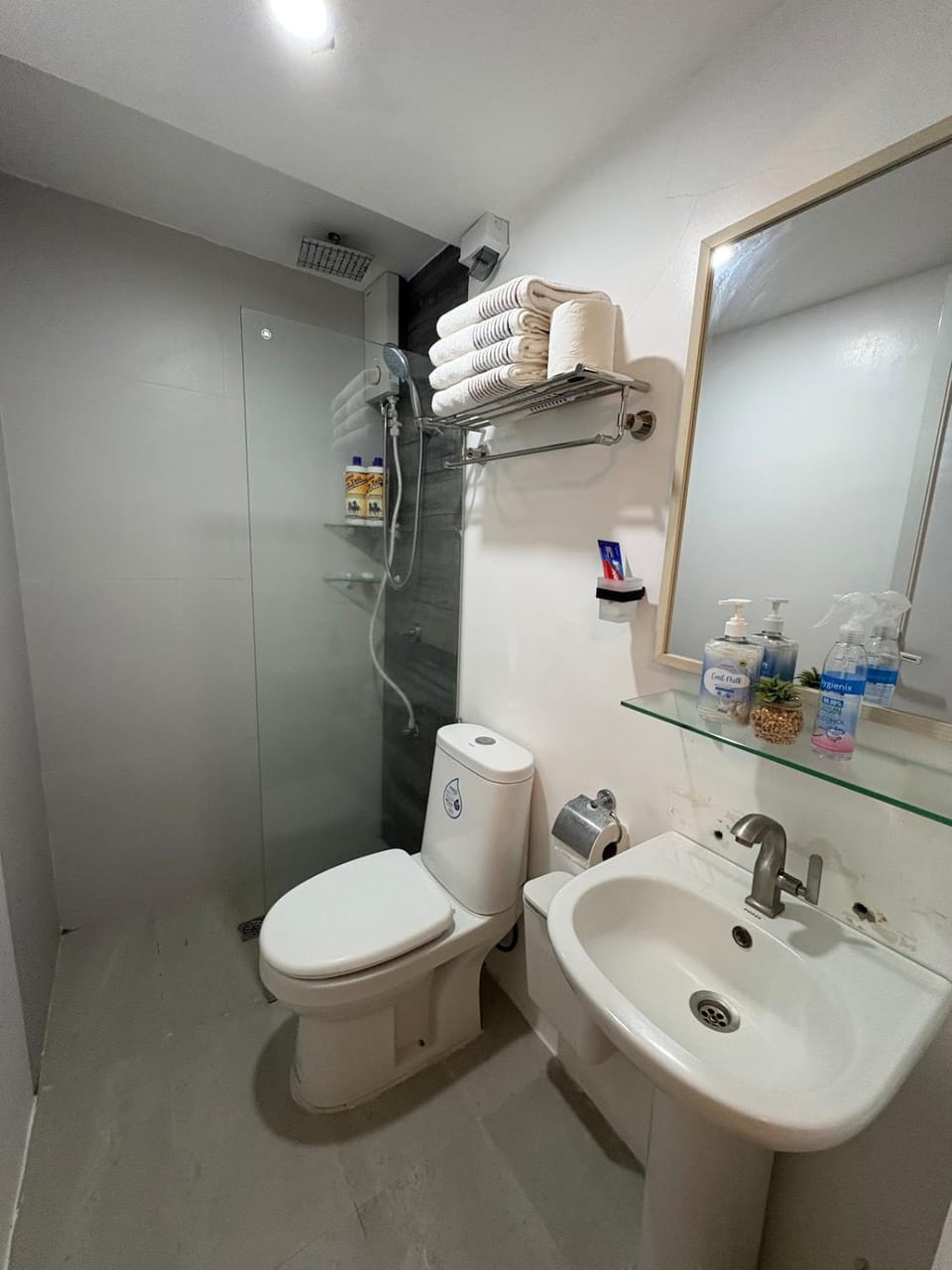 Entire House-Reduta'a Residences Apartment in Angeles