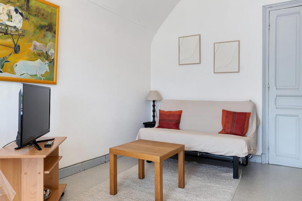 Property building, Living room