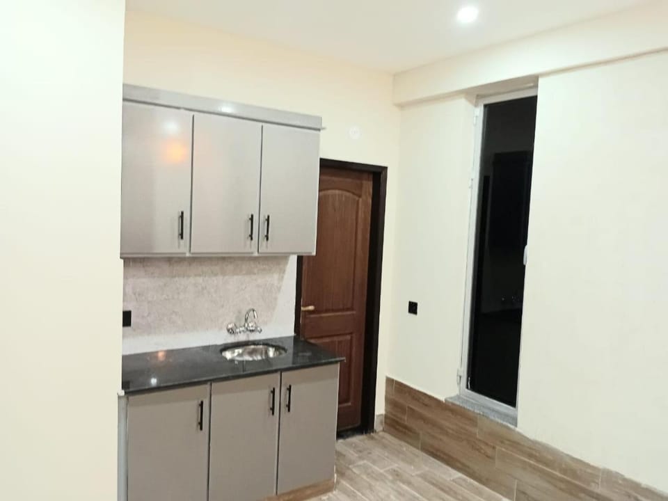 Alfazal apartment Apartment in Lahore