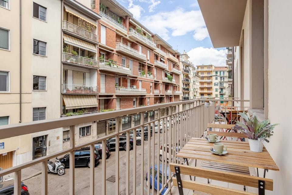 Accommodation near the center with river views Apartment in Florence