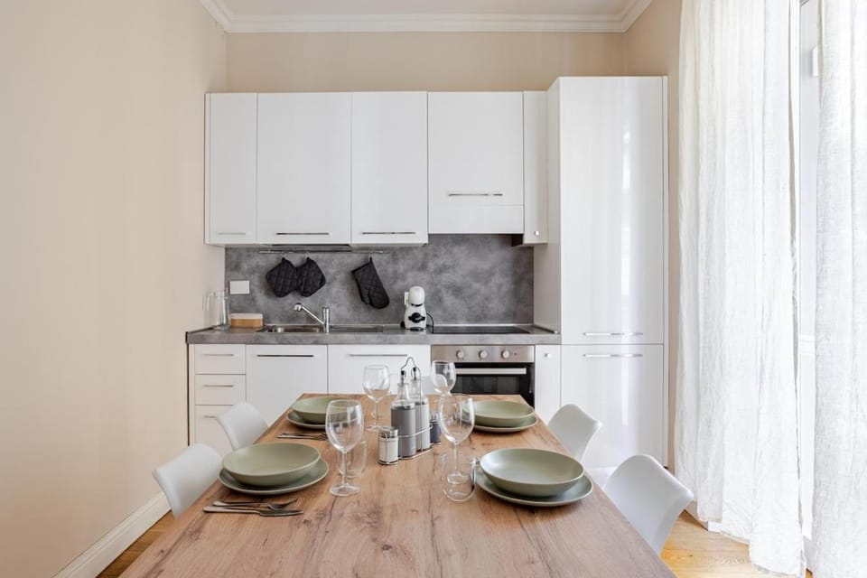 Accommodation near the center with river views Apartment in Florence